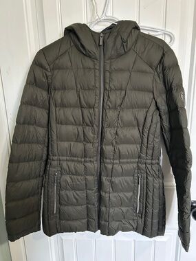 Michael Kors Women's Puffer Jacket - Charcoal (Packable Down Fill)
